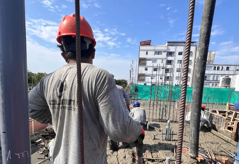 Edificación casco estructural - Multifamiliar Mellet