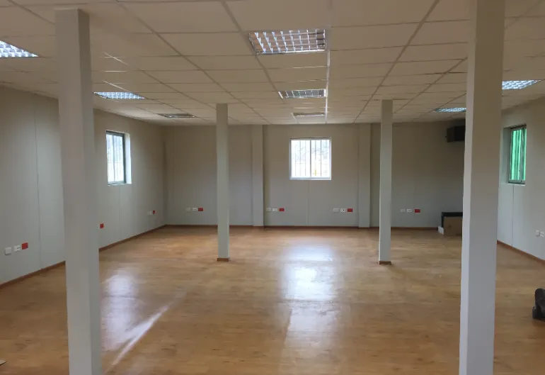 Fabricación e instalación de oficinas - Minera Raura