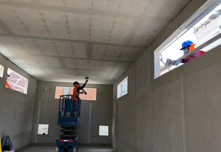 Instalación sala de control - Subestación Pachacútec (Luz del Sur - TECSUR)